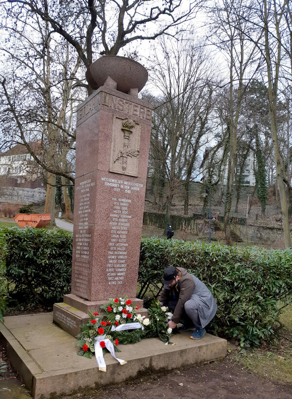 Bild vergrößern: Gedenken an die Opfer des Nationalsozialismus Gedenkstein Stadtpark