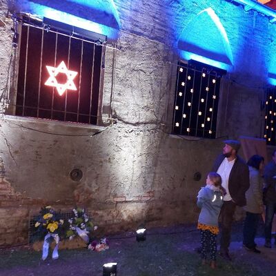 Bild vergrößern: Gedenken Pogrom Synagoge
