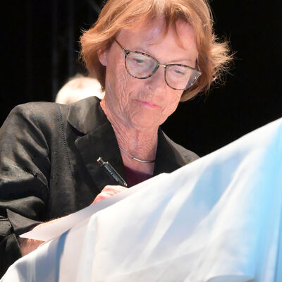 Bild vergrößern: 2022-08-25 Ehrenbrgerin Gudrun Schulze