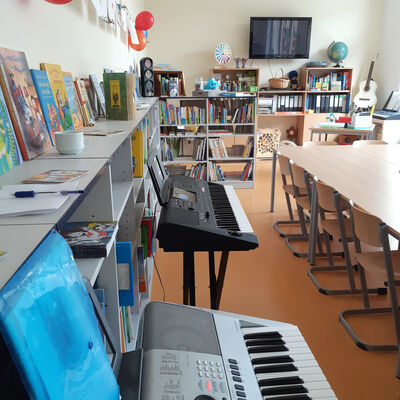 Bild vergrößern: Grundschule Tagewerben bergabe Bibliothek