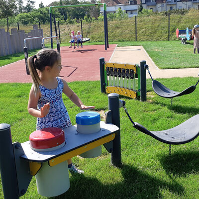 Bild vergrößern: Inklusionsspielplatz Neustadtpark Musikinstrumente