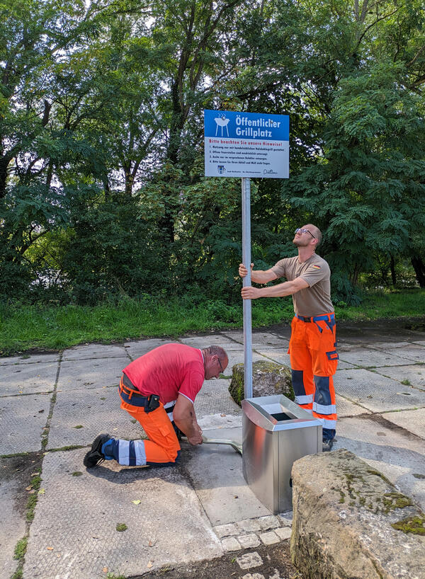 Bild vergrößern: Grillplatz Hinweisschild Frank Reimer Daniel Schl