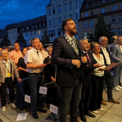 Bild vergrößern: Erffnungsveranstaltung Stadthymne Weienfels-Lied