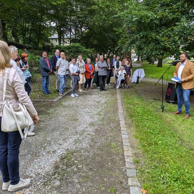 Bild vergr&ouml;&szlig;ern: Klangskulptur Einweihung