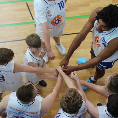 Bild vergrößern: 3_Basketball_Kostja_Foto-SOSA_1410