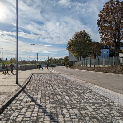 Bild vergrößern: Am Gterbahnhof Parkpltze