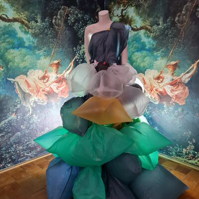 Bild vergrößern: 2023-06-14 Brautkleid Ausstellung Schuhe andersARTig_Isabell Aurin-Miltschus