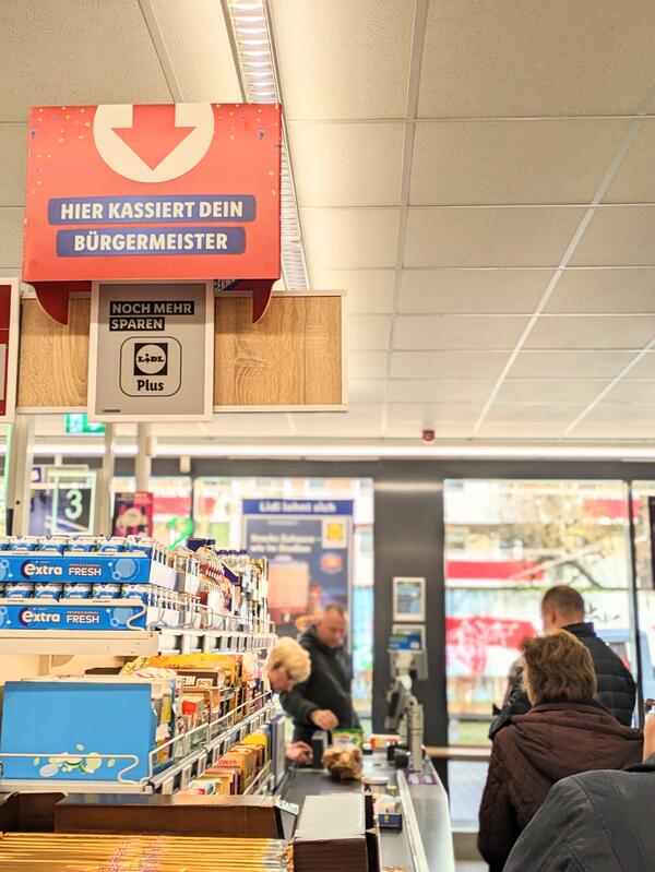 Bild vergrößern: Lidl Brgermeister kassiert