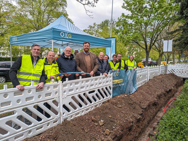 Bild vergrößern: Glasfaser Baustart OXG Baugraben Beuditzstrae
