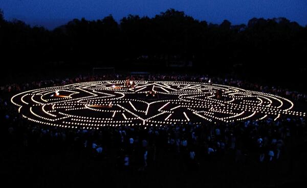 Bild vergrößern: Lichterlabyrinth Museumsnacht Weienfels_Theater ANU