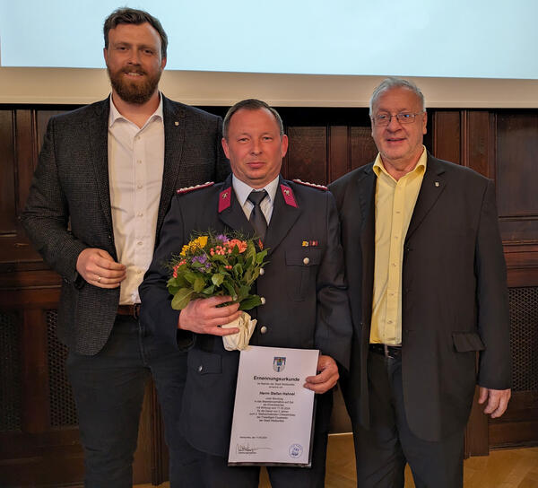 Bild vergrößern: Feuerwehr Stefan Hahnel