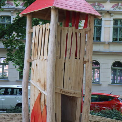 Bild vergrößern: Spielplatz Hirsemannplatz Spritzenturm