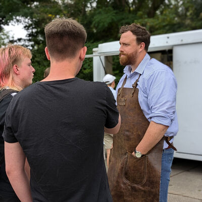 Bild vergrößern: Grillfest an der Brckenmhle Gesprch 1