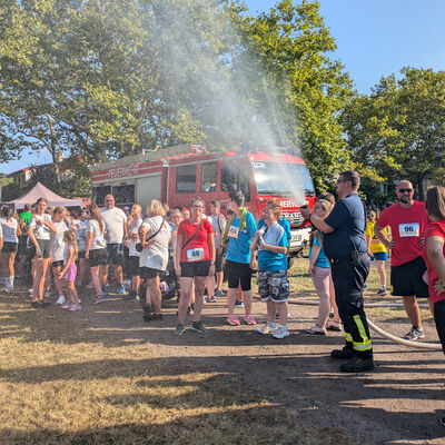Bild vergrößern: Lauf gegen Gewalt Feuerwehr