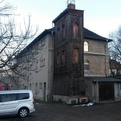 Bild vergrößern: feuerwache_schlauchturm