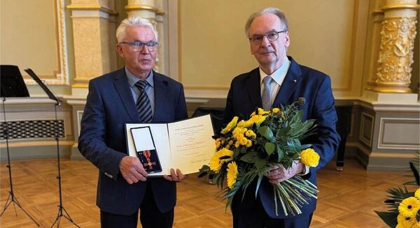 Bild vergr&ouml;&szlig;ern: Rolf Blanke Bundesverdienstkreuz