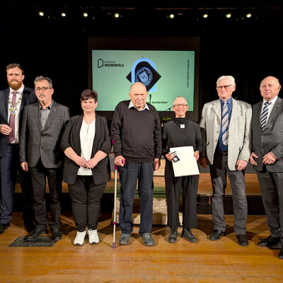 Bild vergr&ouml;&szlig;ern: 2025-01-21 Neujahrsempfang Wei&szlig;enfels Ehrennadeln