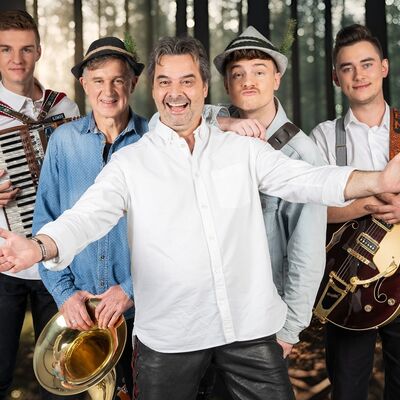 Bild vergr&ouml;&szlig;ern: 2025-10-02 Oktoberfest_Rups Gang