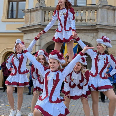 Bild vergr&ouml;&szlig;ern: 2025-11-11 Karneval Funkengarde