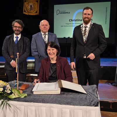 Bild vergr&ouml;&szlig;ern: Christina Simon Ehrenbucheintrag