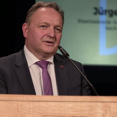 Bild vergr&ouml;&szlig;ern: Staatssekret�r im Bildungsministerium Sachsen-Anhalt J�rgen B�hm